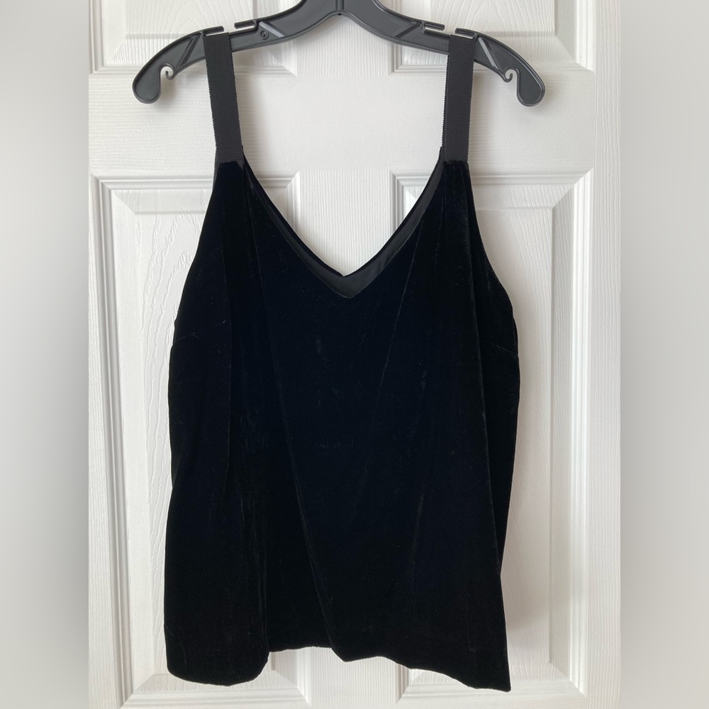 NWT J.Crew black velvet sleeveless top. Size XL.